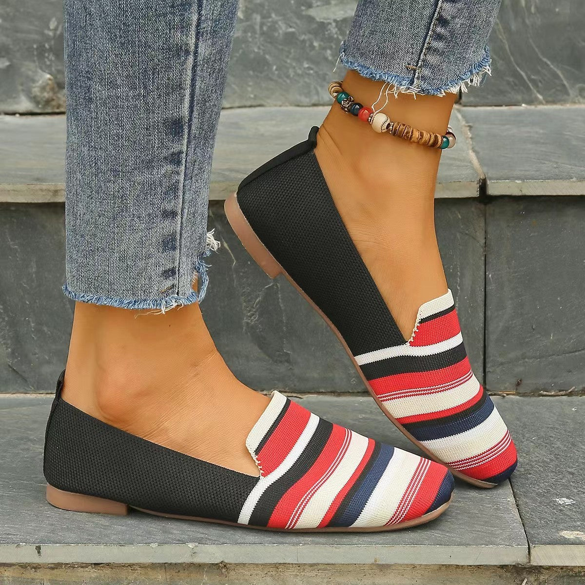 Women's Low-cut Square Toe Flat Bottom Sneaker