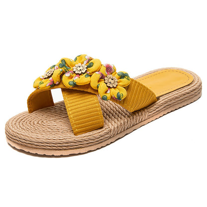 Trendy Indoor Outdoor Six Small Flower Slippers