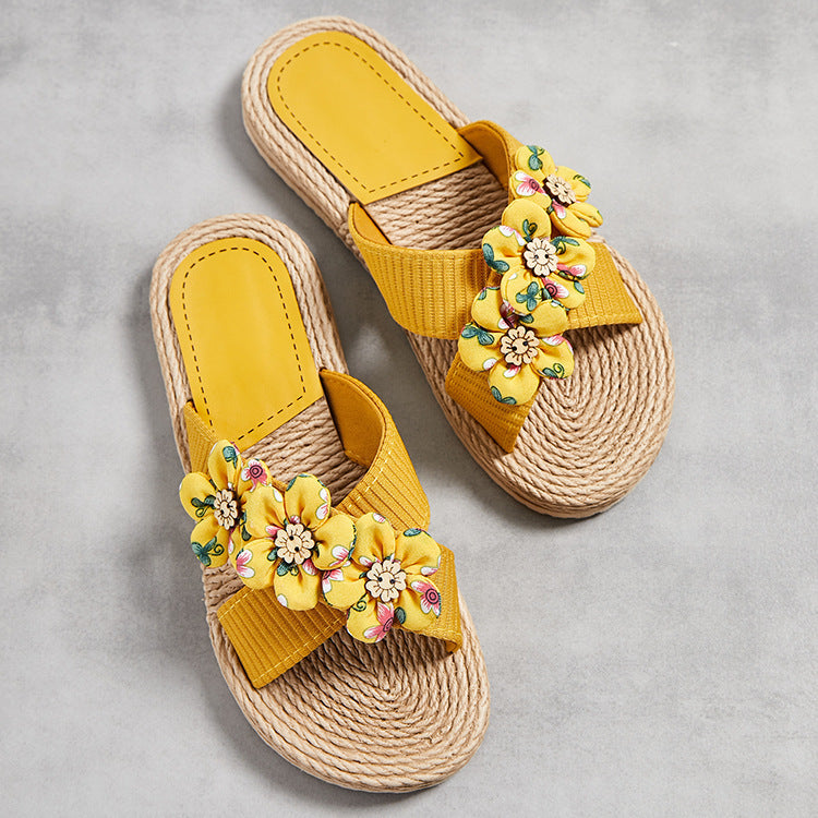 Trendy Indoor Outdoor Six Small Flower Slippers