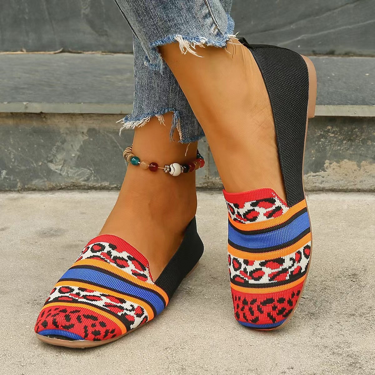 Women's Low-cut Square Toe Flat Bottom Sneaker