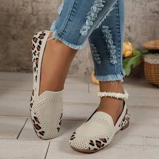 Women's Low-cut Square Toe Flat Bottom Sneaker